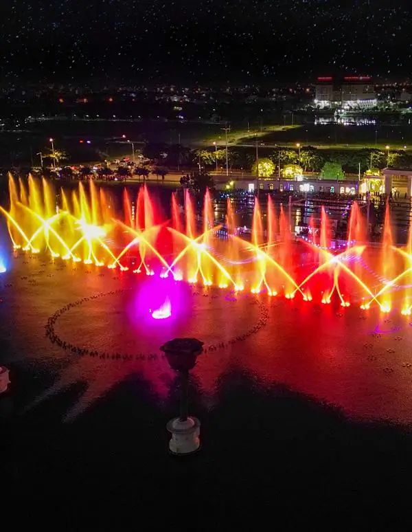 quang truong nhac nuoc