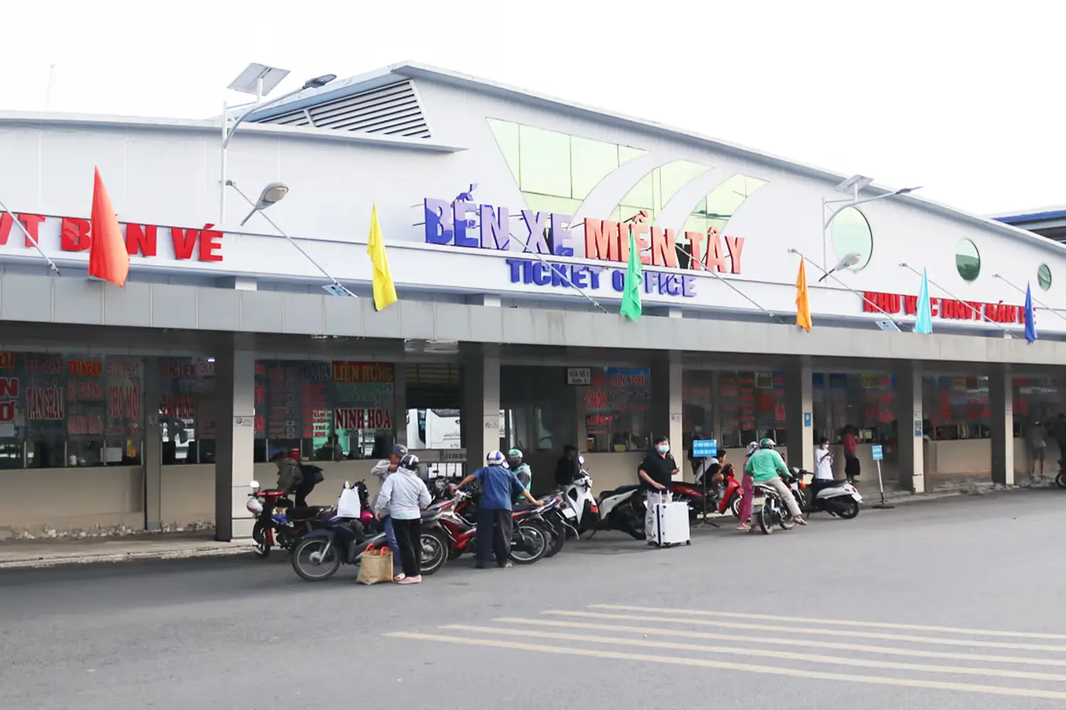 Bến xe miền tây